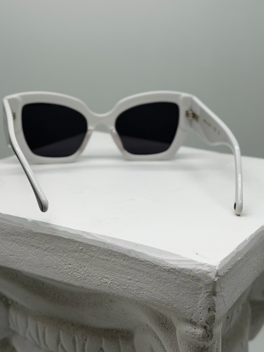 Black & White Cat-Eye Women's Sunglasses - Picture 3 of 3